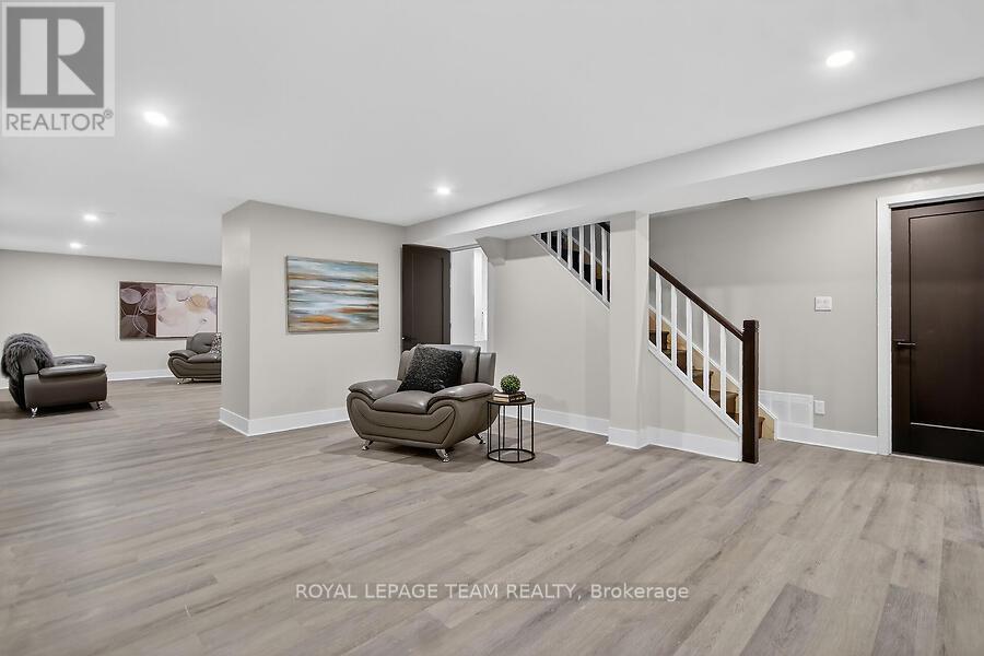 6636 Marina Drive, Ottawa, ON - Indoor