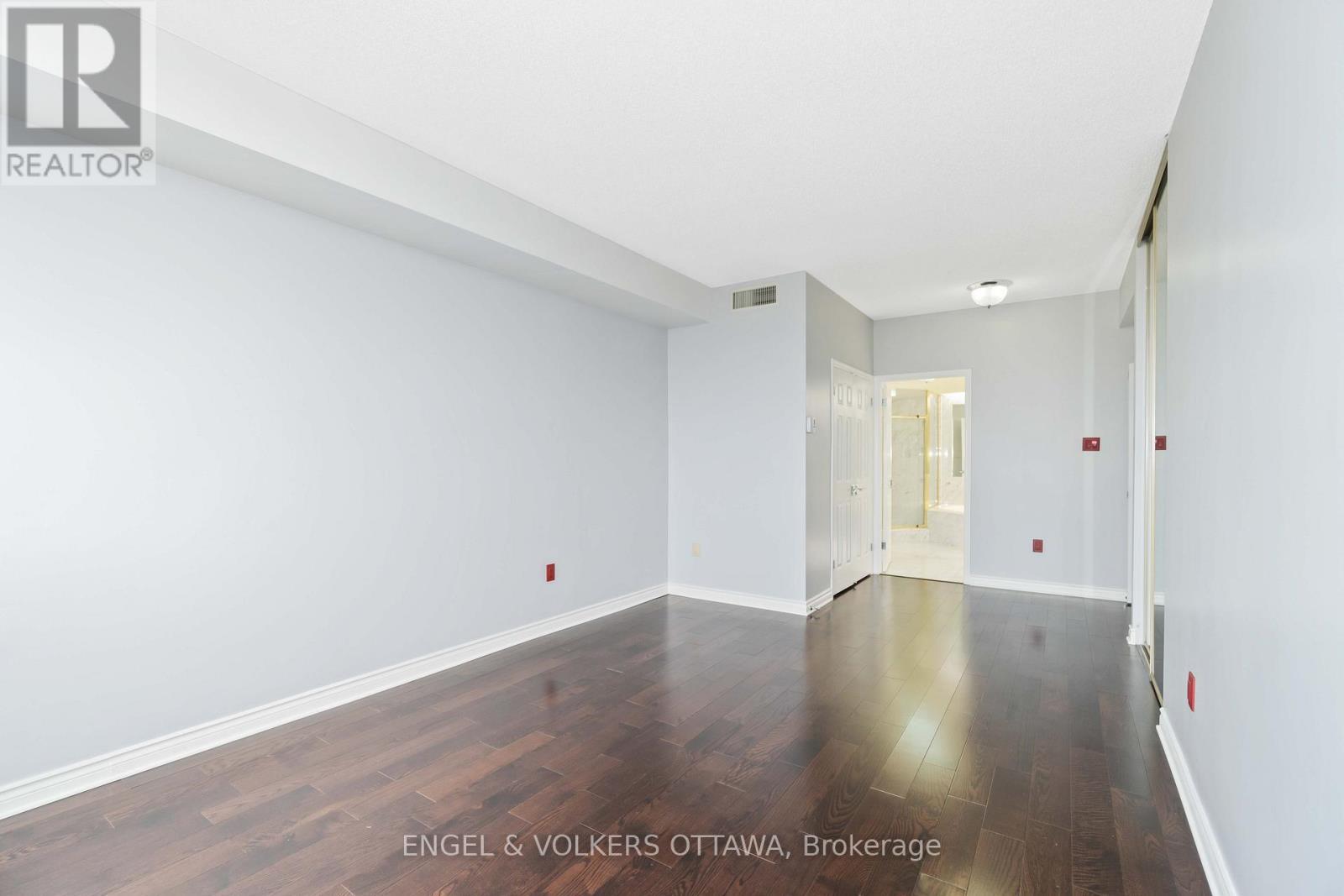 2306 - 1480 Riverside Drive, Ottawa, ON - Indoor Photo Showing Other Room