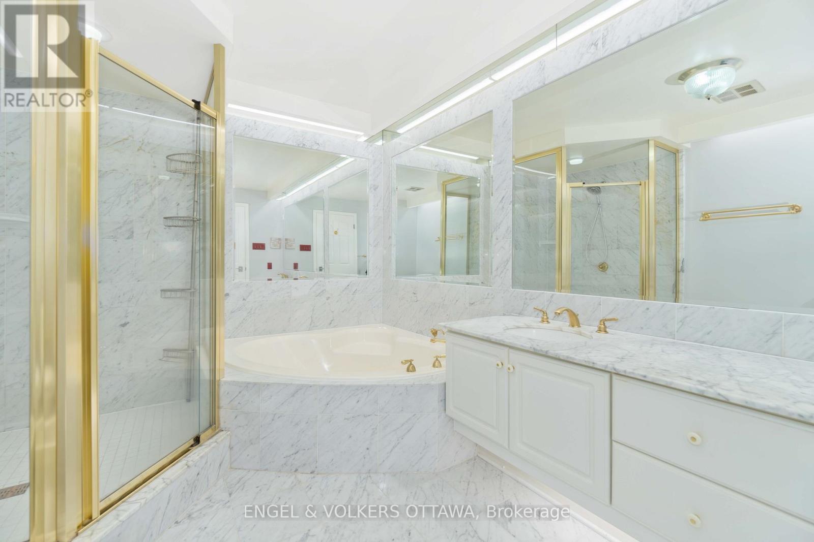 2306 - 1480 Riverside Drive, Ottawa, ON - Indoor Photo Showing Bathroom