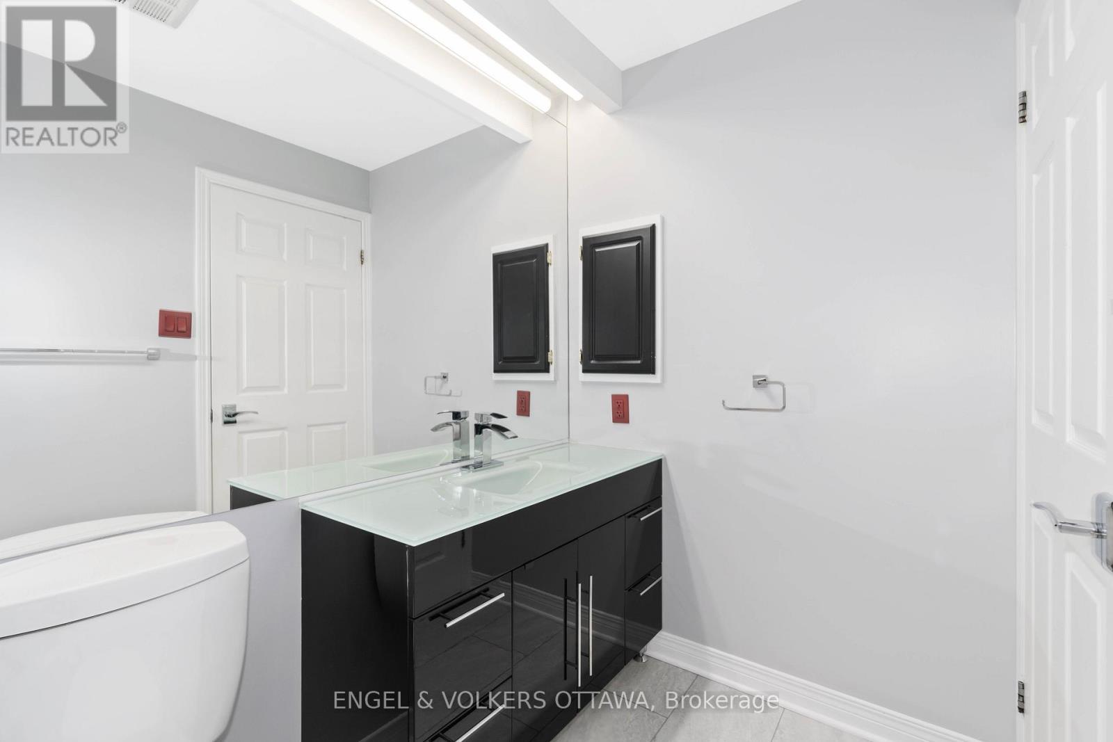 2306 - 1480 Riverside Drive, Ottawa, ON - Indoor Photo Showing Bathroom