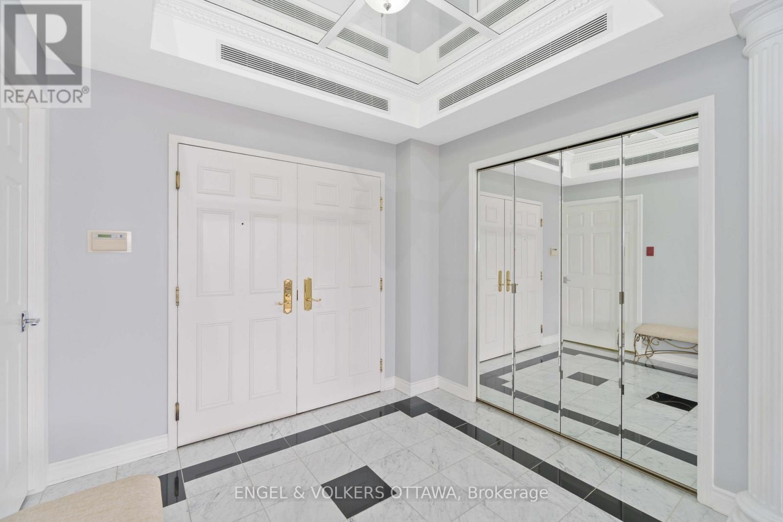 2306 - 1480 Riverside Drive, Ottawa, ON - Indoor Photo Showing Other Room