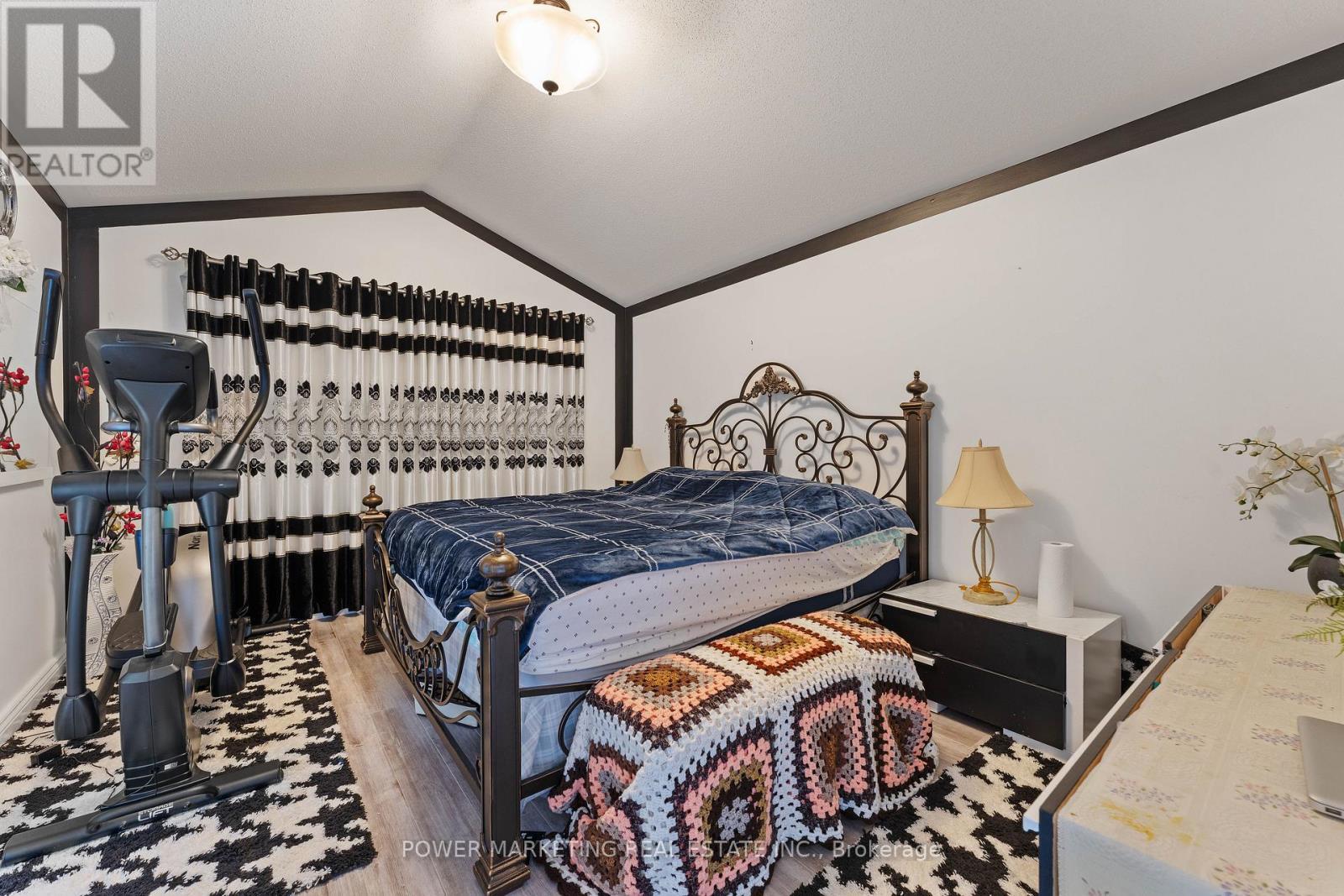 2316 Longwater Street, Ottawa, ON - Indoor