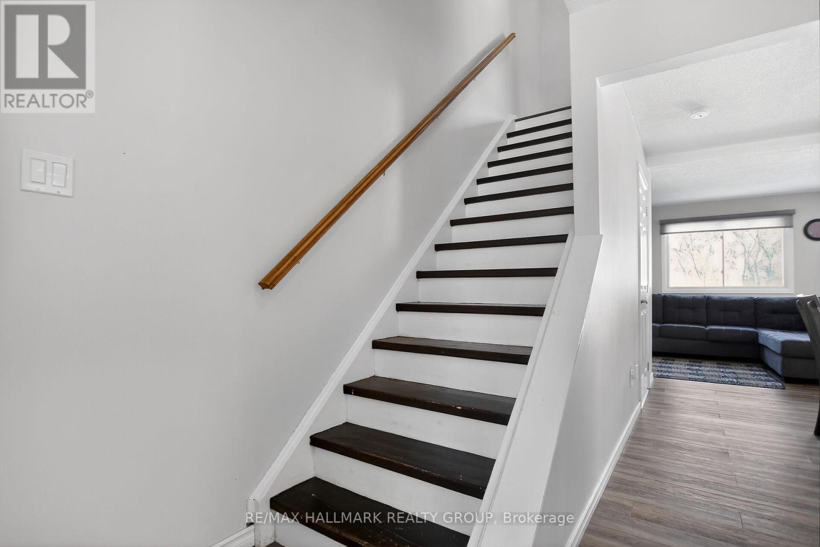 37 Priam Way, Ottawa, ON - Indoor Photo Showing Other Room