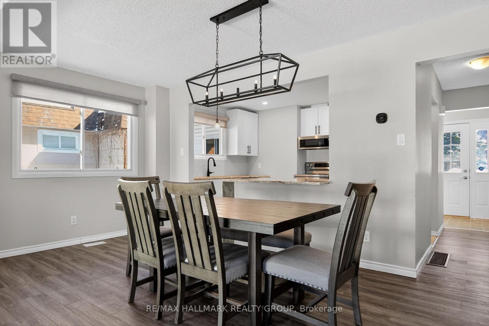37 Priam Way, Ottawa, ON - Indoor Photo Showing Dining Room