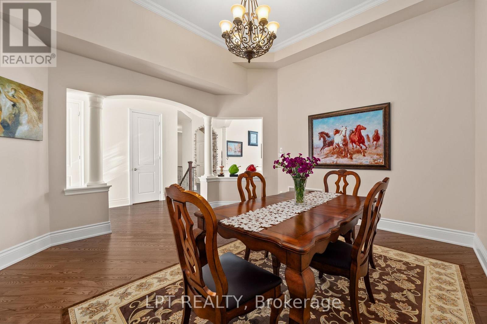 Formal Living Room - 18 Wolford Court, Georgina, ON - Indoor Photo Showing Dining Room