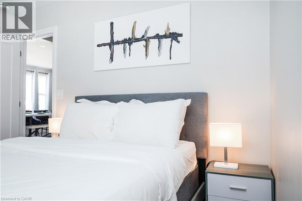 219 Macinnis Street, Welland, ON - Indoor Photo Showing Bedroom