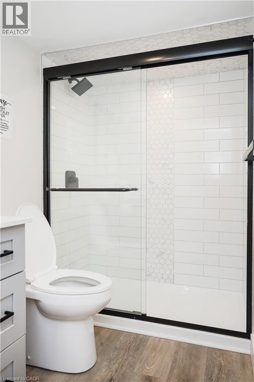 219 Macinnis Street, Welland, ON - Indoor Photo Showing Bathroom