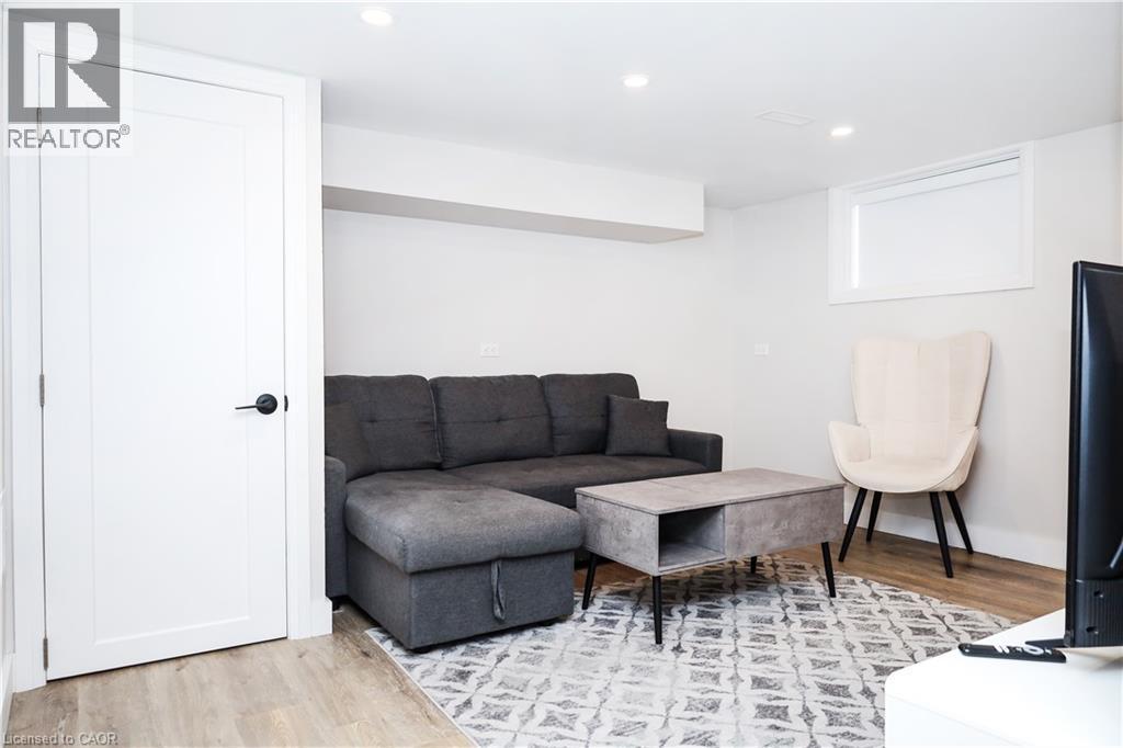 219 Macinnis Street, Welland, ON - Indoor Photo Showing Other Room