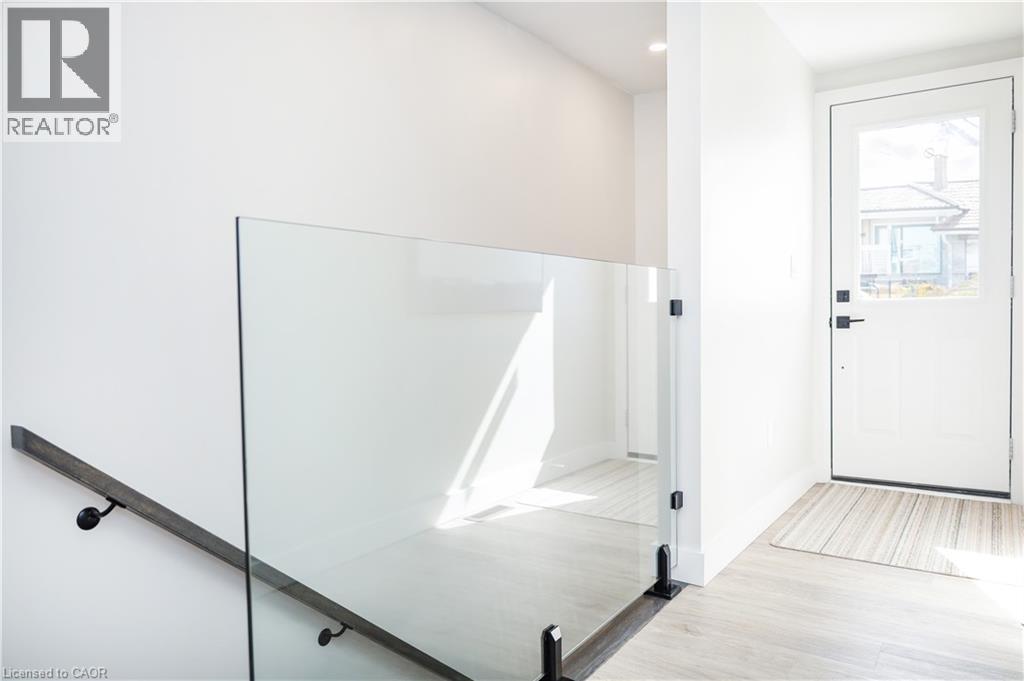 219 Macinnis Street, Welland, ON - Indoor Photo Showing Other Room