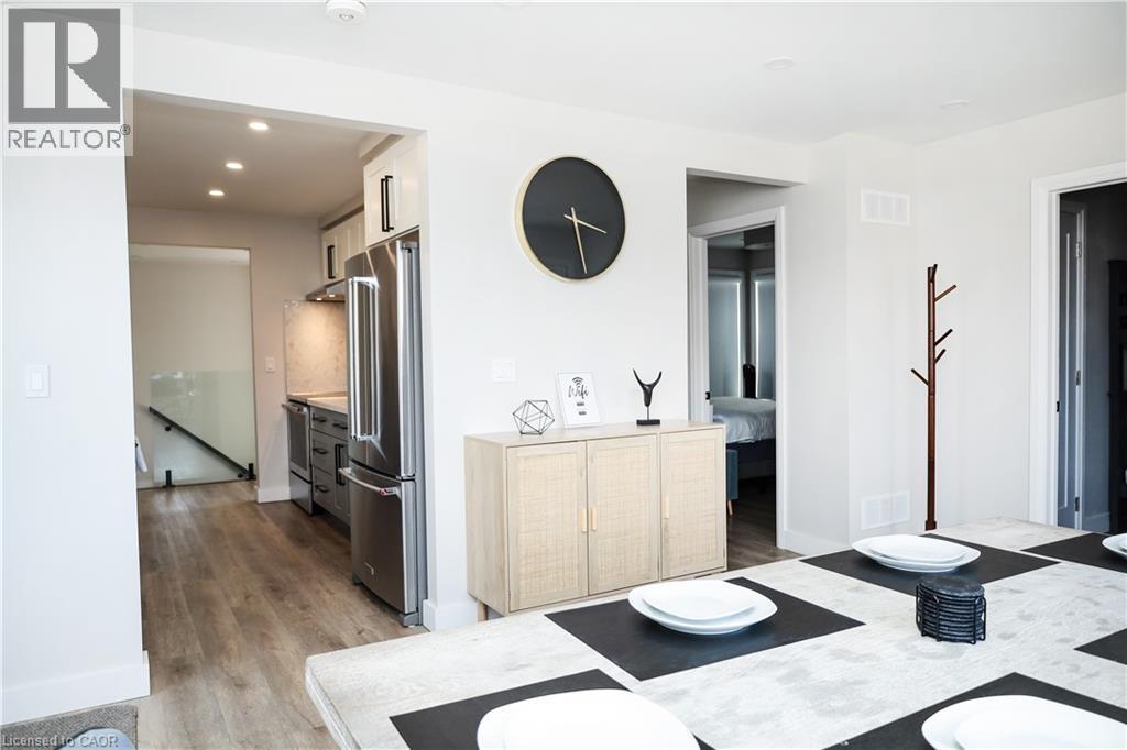 219 Macinnis Street, Welland, ON - Indoor Photo Showing Kitchen