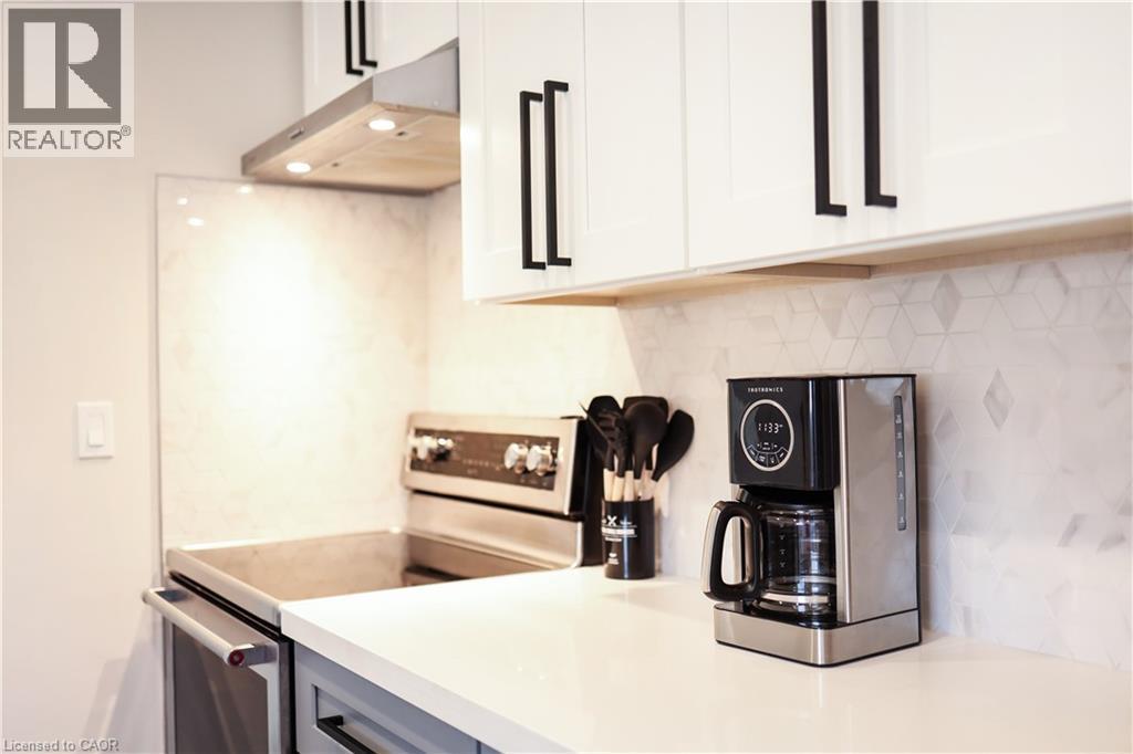 219 Macinnis Street, Welland, ON - Indoor Photo Showing Kitchen