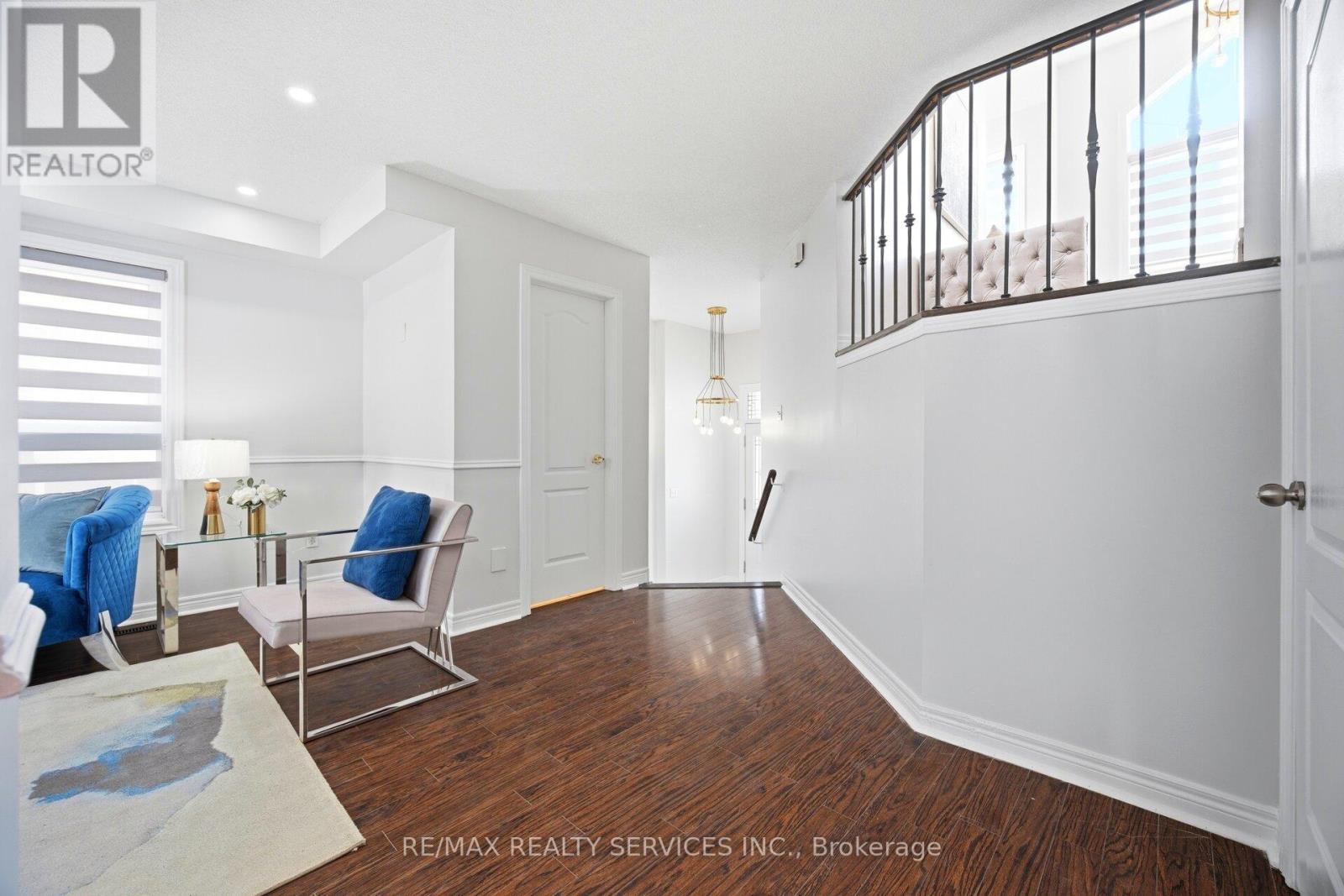 23 Wandering Trail Drive, Brampton, ON - Indoor Photo Showing Other Room