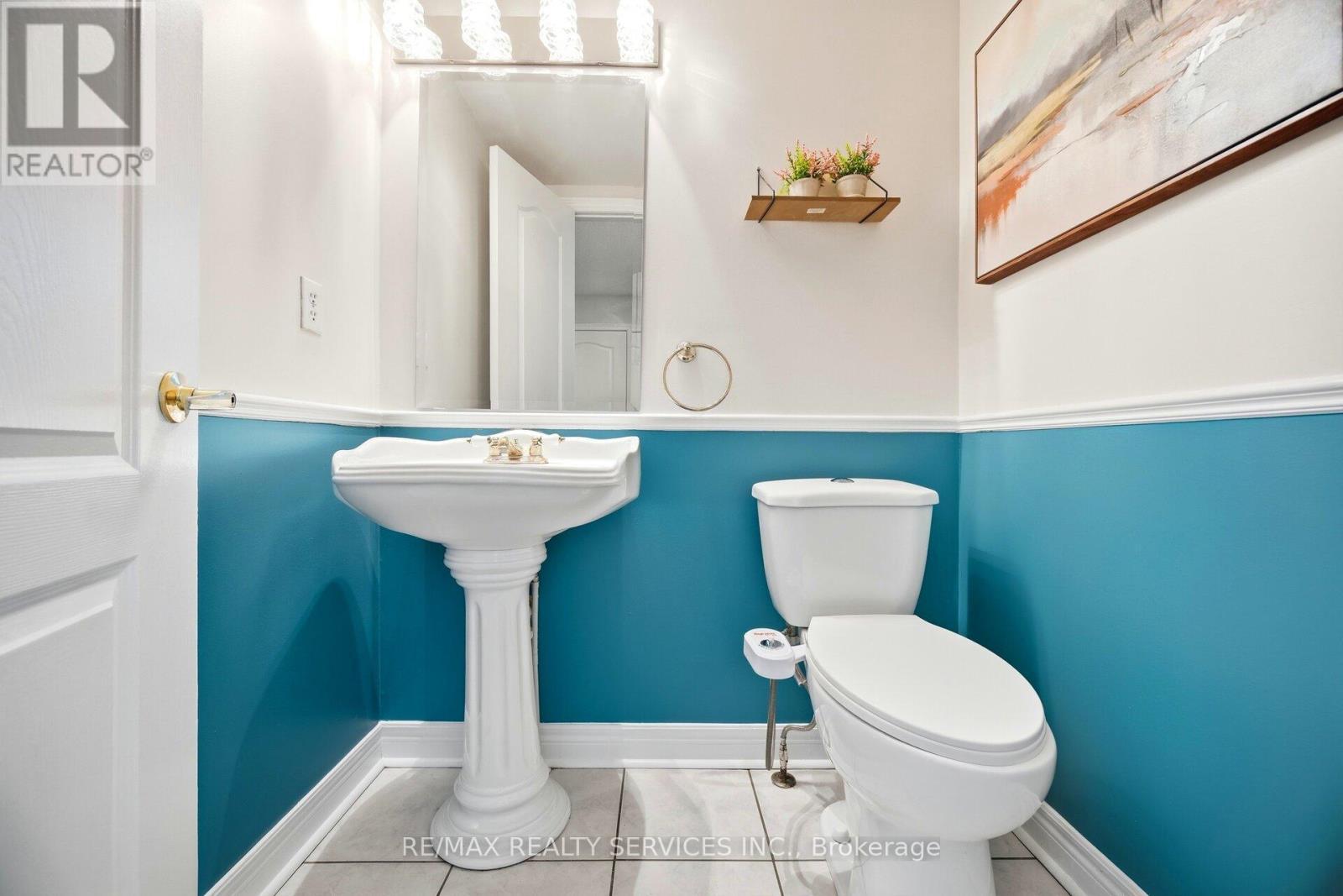 23 Wandering Trail Drive, Brampton, ON - Indoor Photo Showing Bathroom