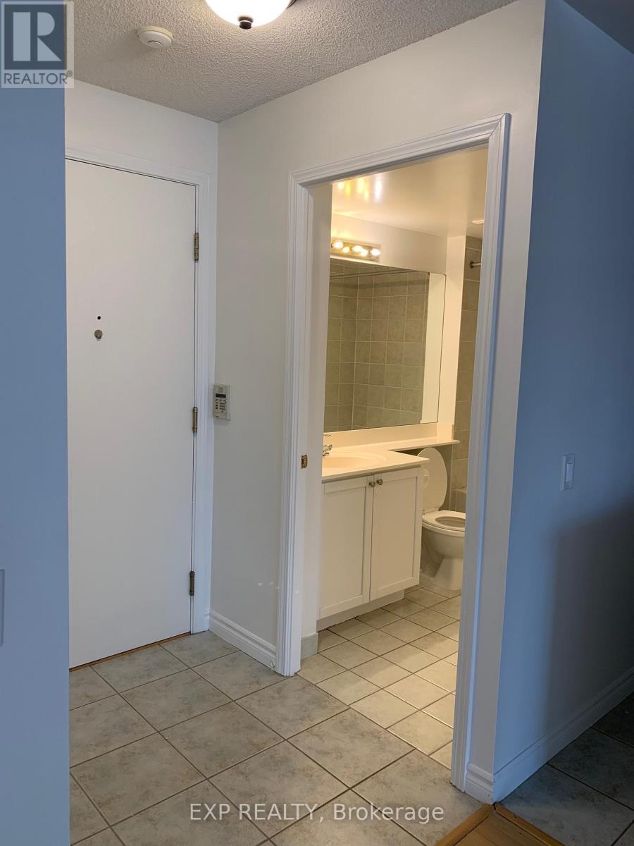 2120 - 25 Kingsbridge Garden Circle, Mississauga, ON - Indoor Photo Showing Other Room