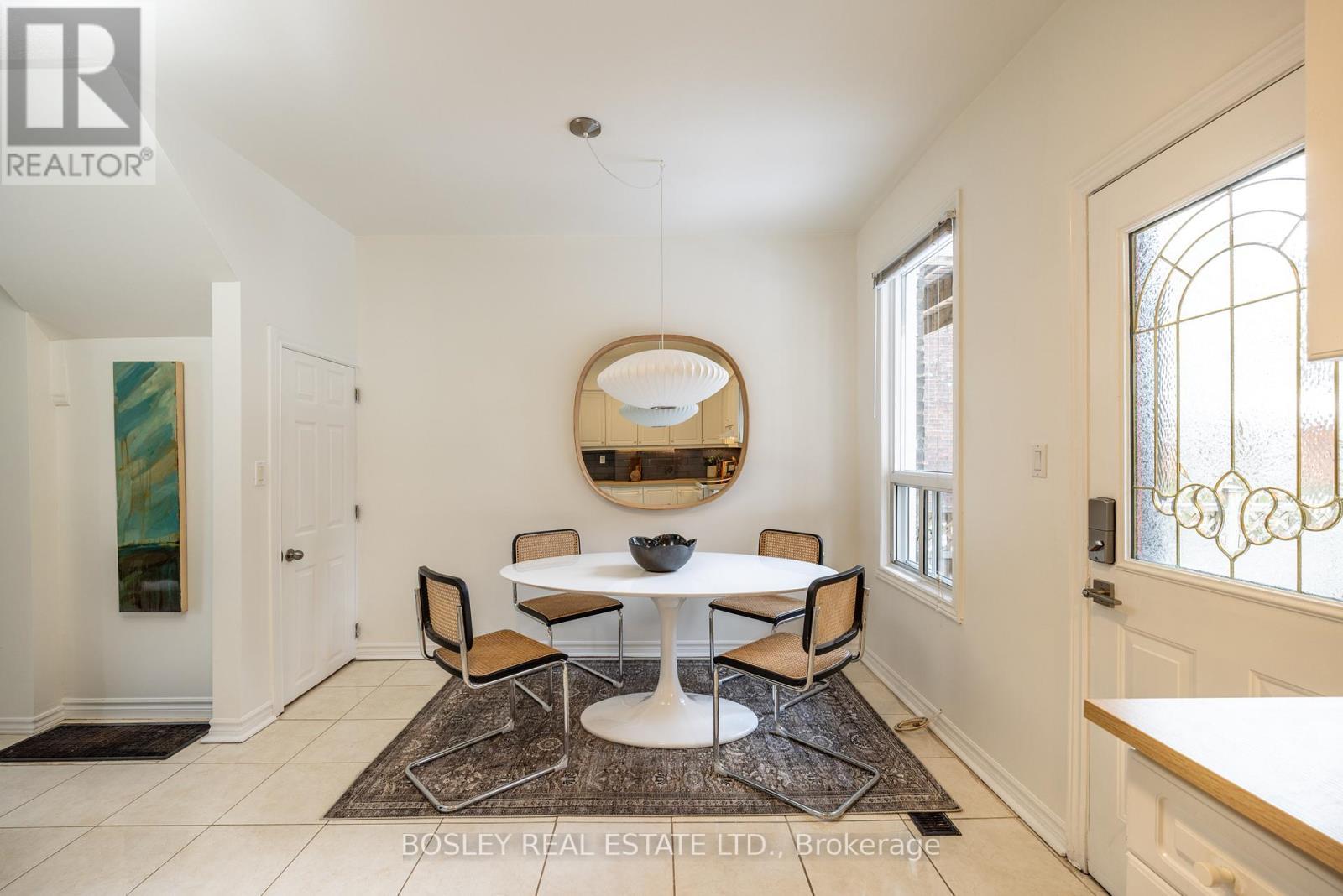 54 Lansdowne Avenue, Toronto, ON - Indoor Photo Showing Dining Room