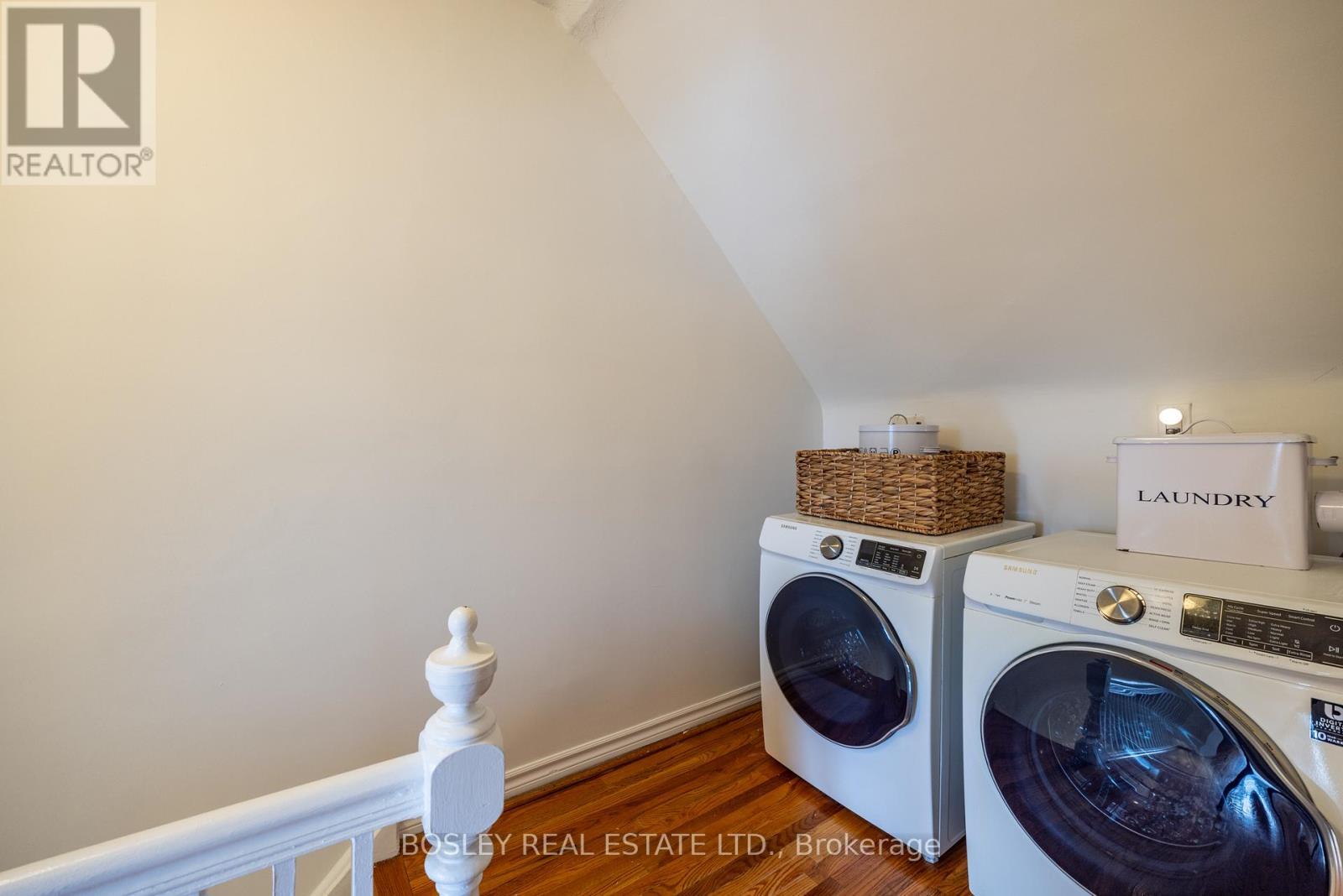 54 Lansdowne Avenue, Toronto, ON - Indoor Photo Showing Laundry Room