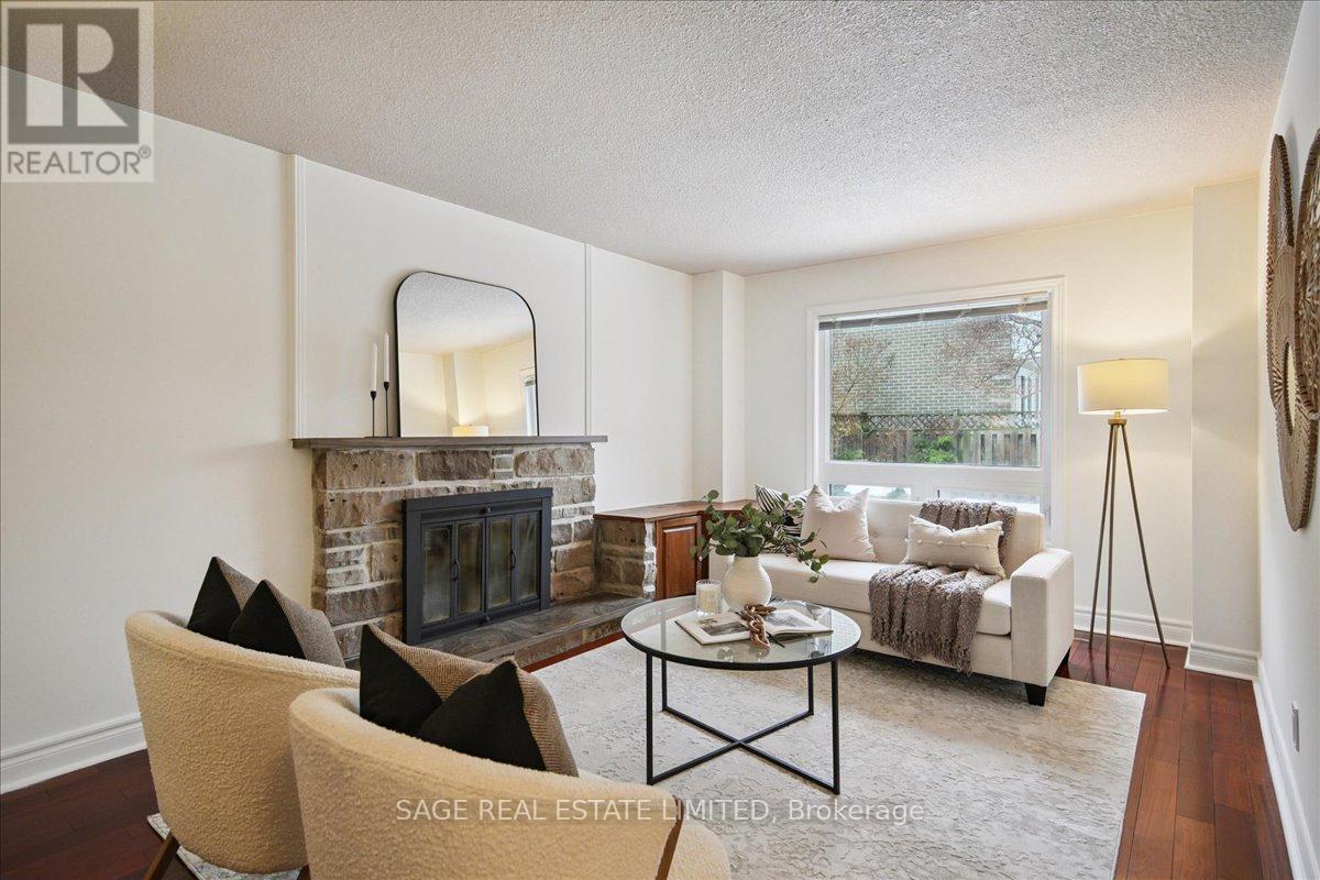 3036 Swansea Drive, Oakville, ON - Indoor Photo Showing Living Room With Fireplace