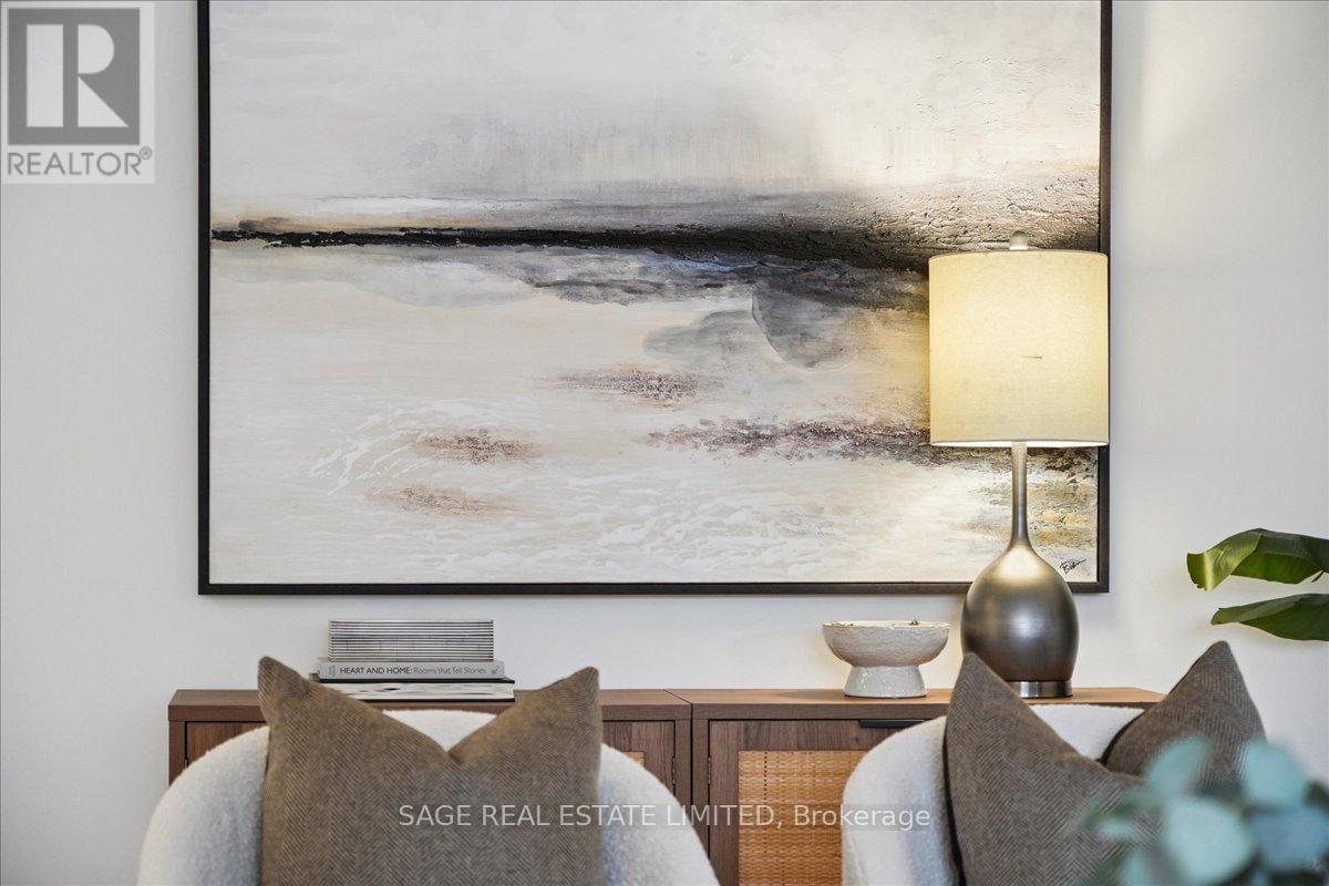 3036 Swansea Drive, Oakville, ON - Indoor