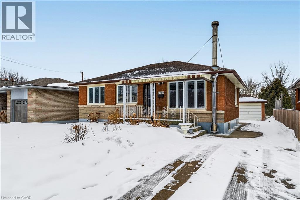 5760 Church'S Lane, Niagara Falls, ON - Outdoor