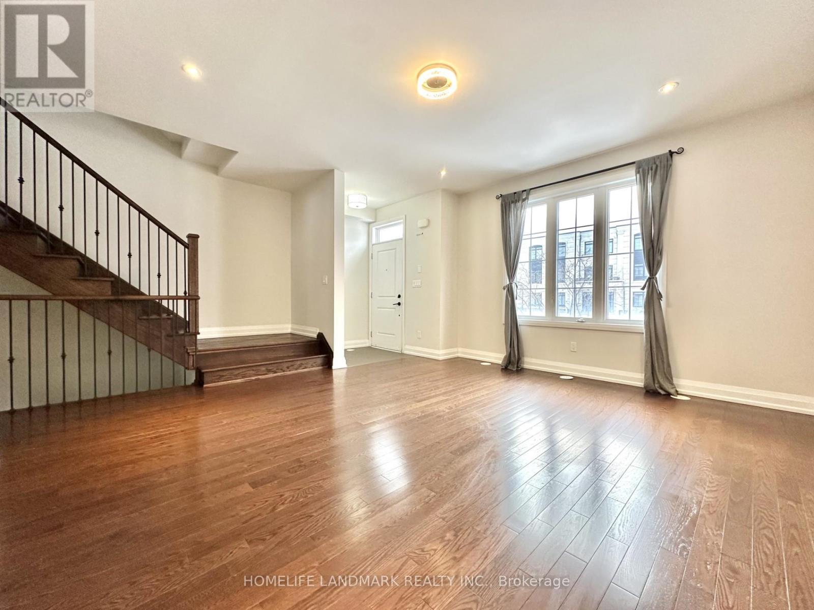 87 Village Parkway, Markham, ON - Indoor Photo Showing Other Room