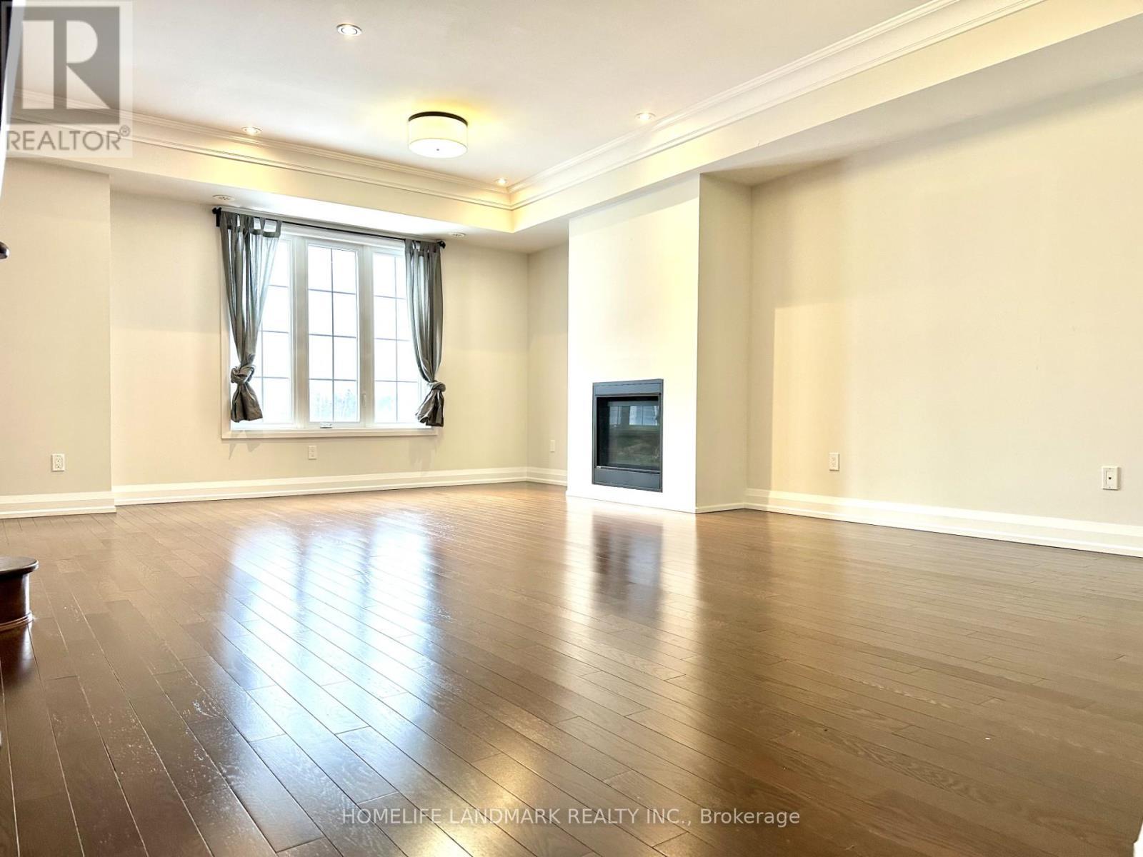 87 Village Parkway, Markham, ON - Indoor With Fireplace