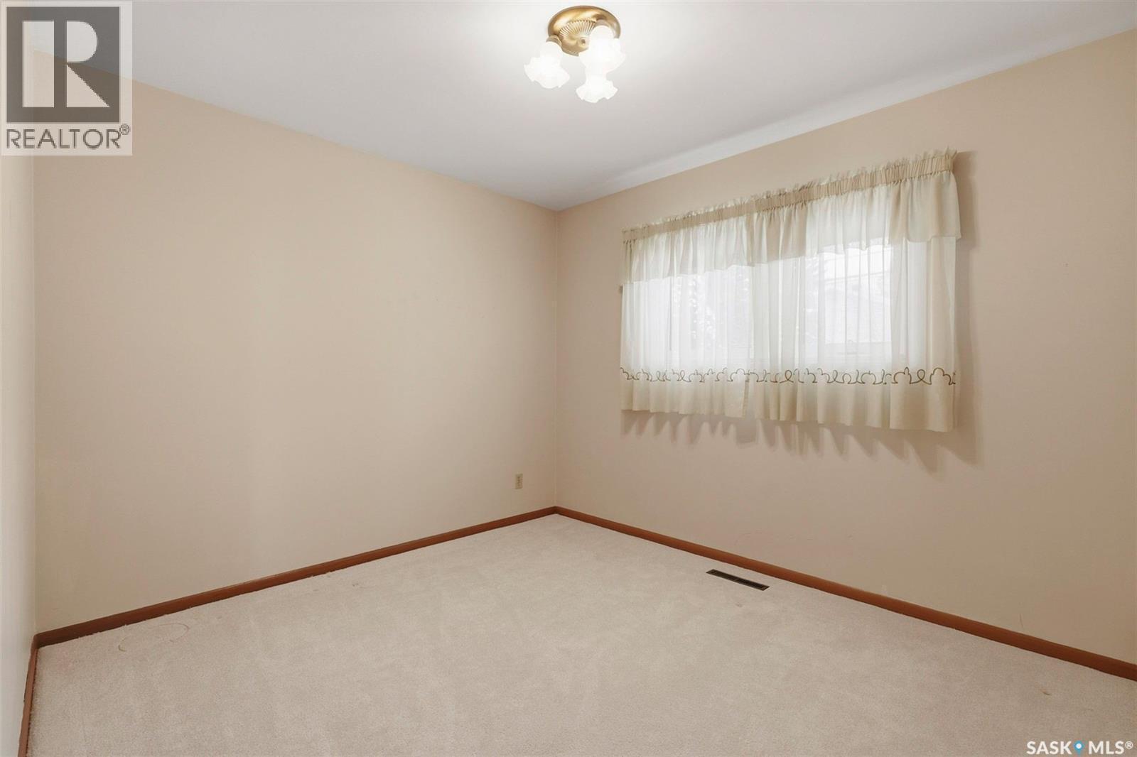 3 Valens Drive, Saskatoon, SK - Indoor Photo Showing Other Room