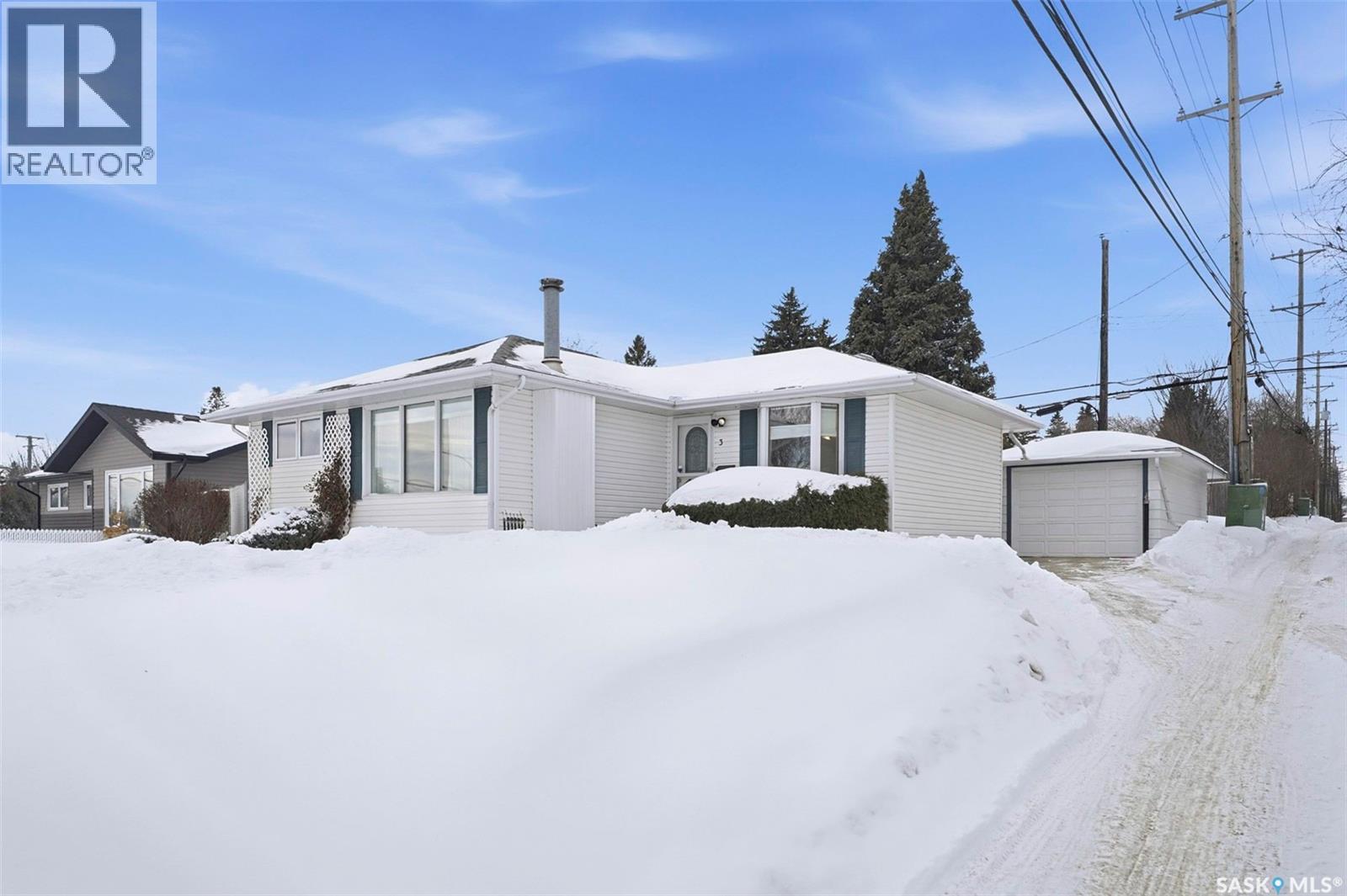 3 Valens Drive, Saskatoon, SK - Outdoor With Facade