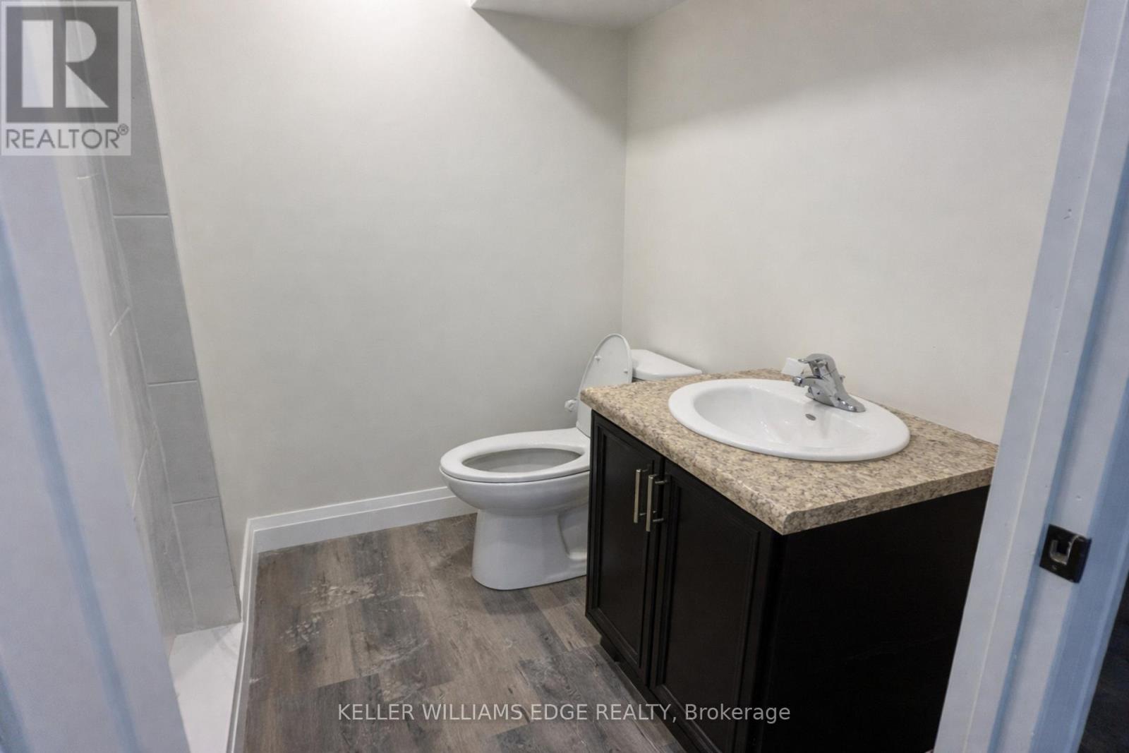 940 Barton Street E, Hamilton, ON