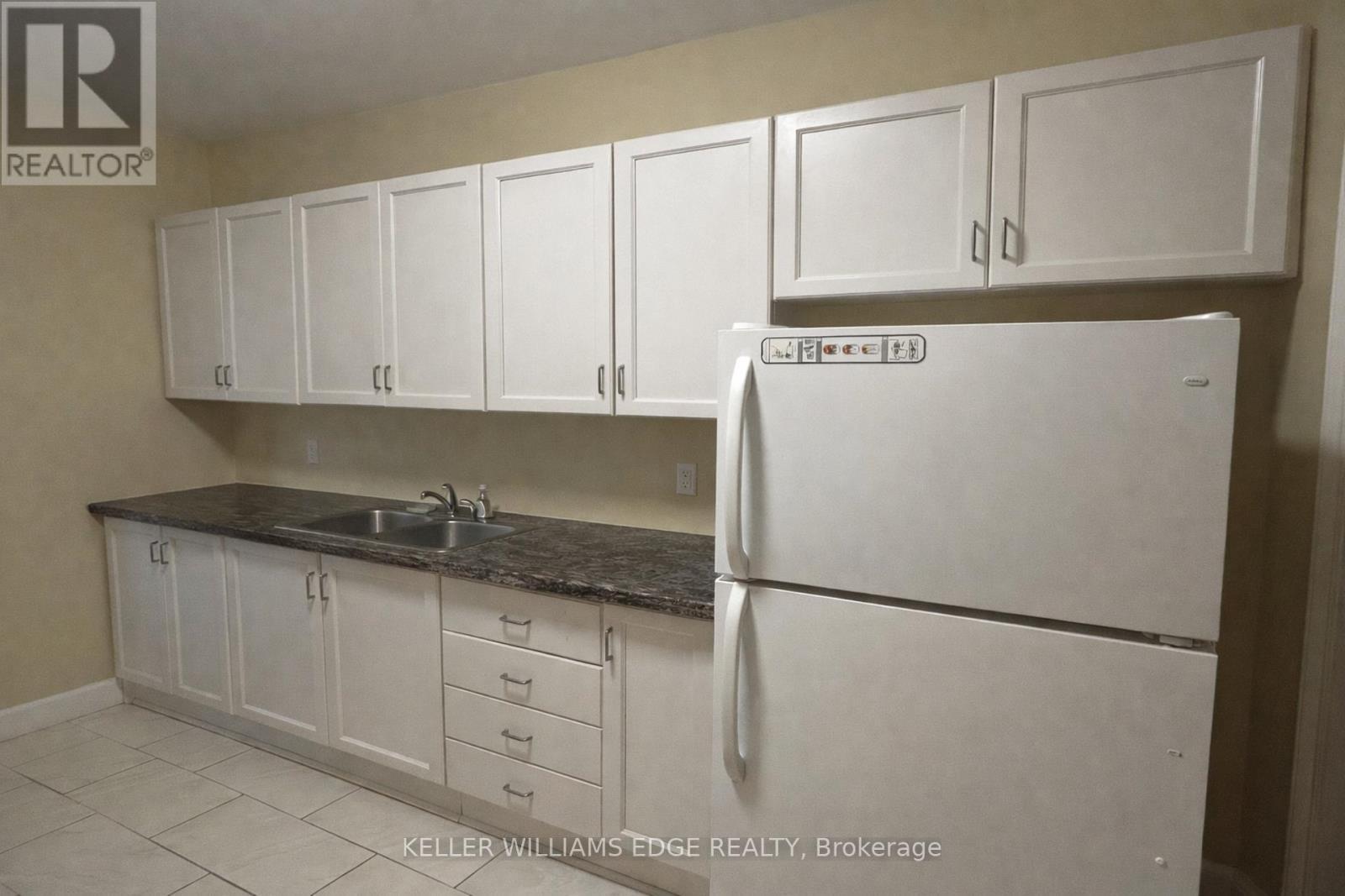 940 Barton Street E, Hamilton, ON