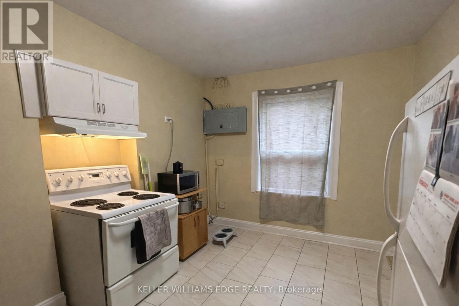 940 Barton Street E, Hamilton, ON