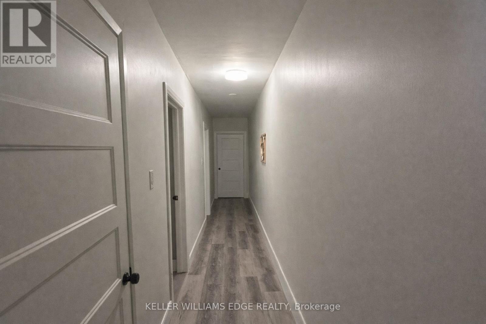 940 Barton Street E, Hamilton, ON