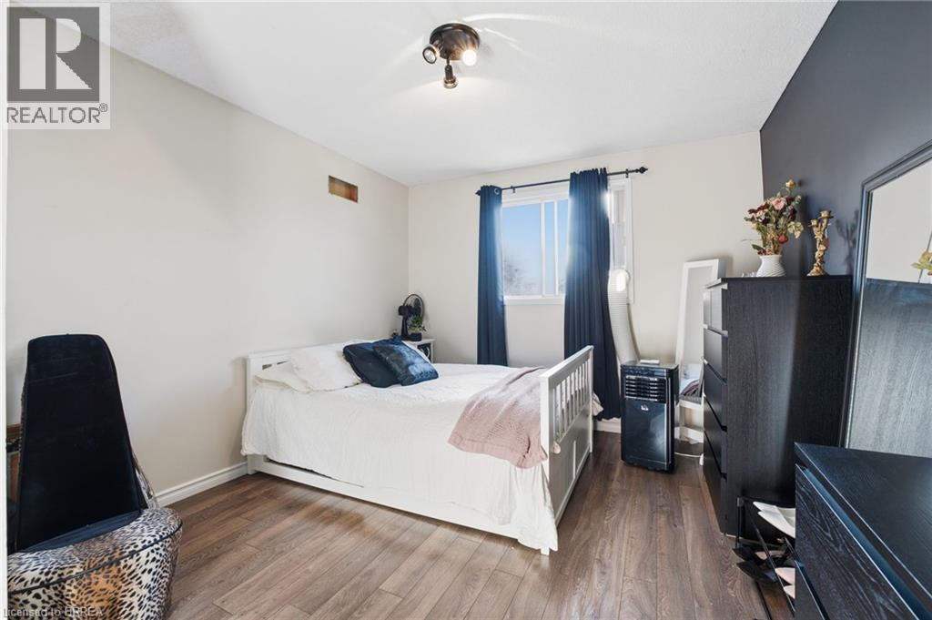 23 Vance Crescent, Waterdown, ON - Indoor Photo Showing Bedroom