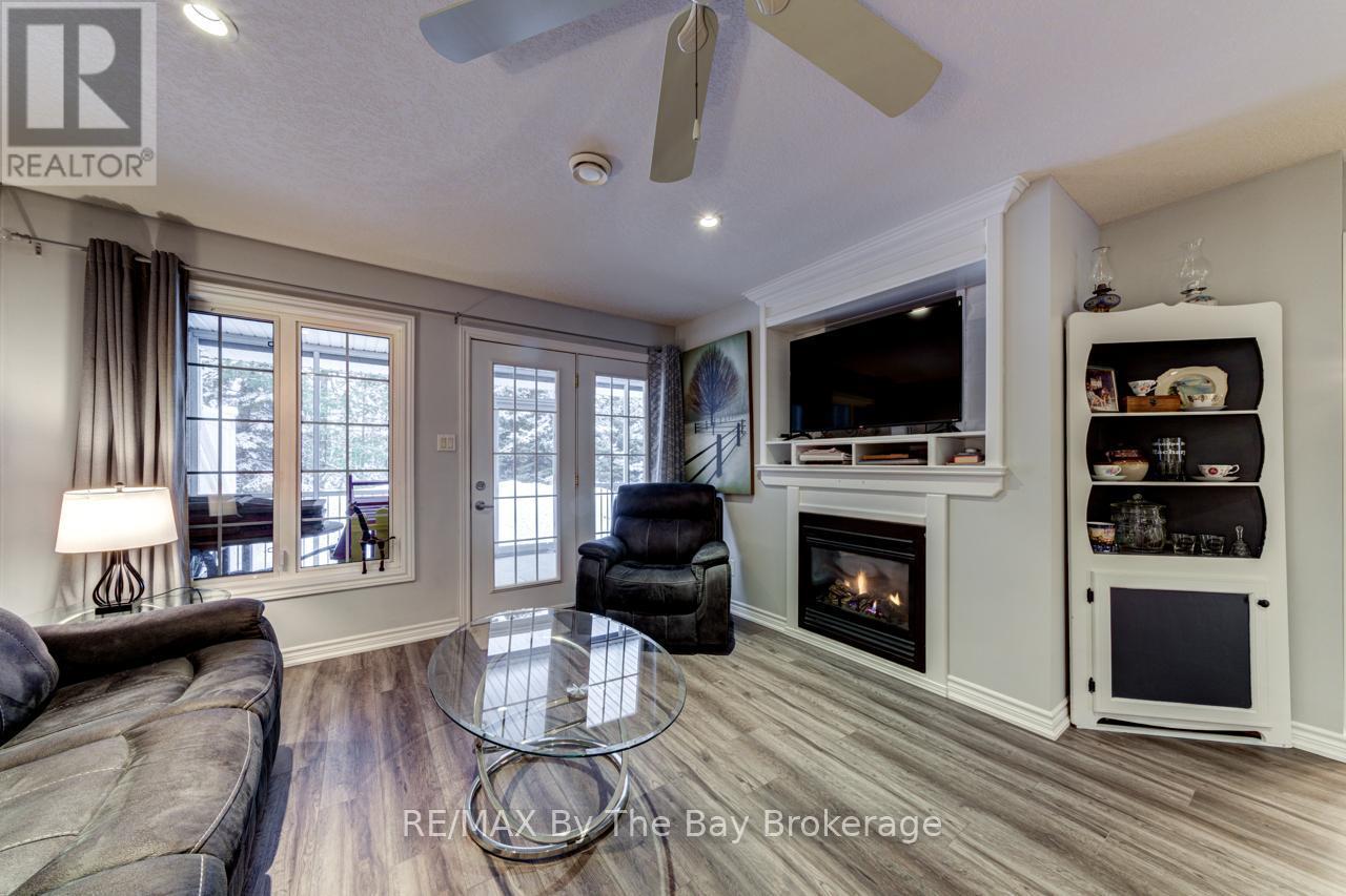 65 Meadow Lane, Wasaga Beach, ON - Indoor Photo Showing Living Room With Fireplace