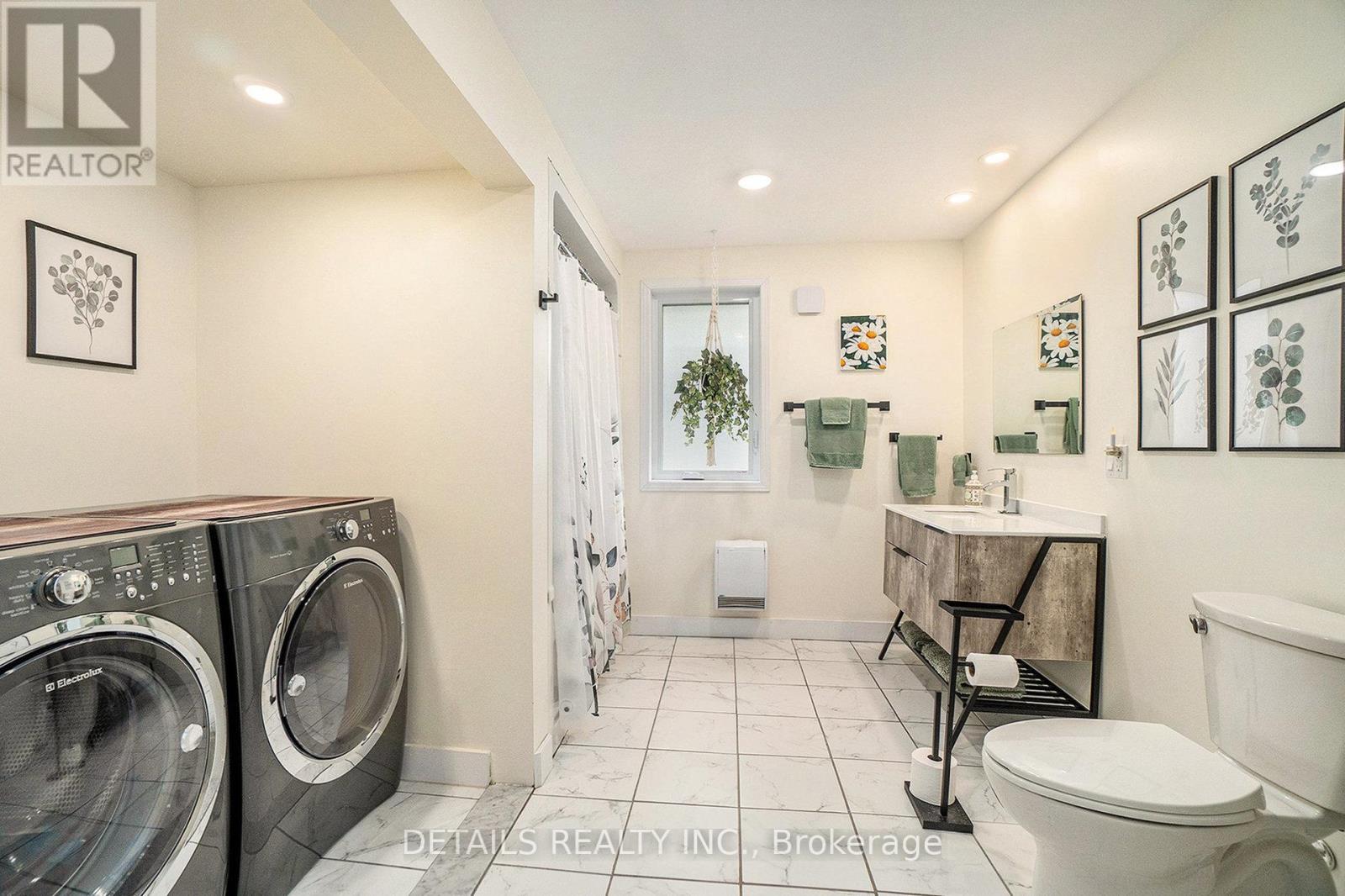 899 Concession 1 Road, Alfred And Plantagenet, ON - Indoor Photo Showing Laundry Room