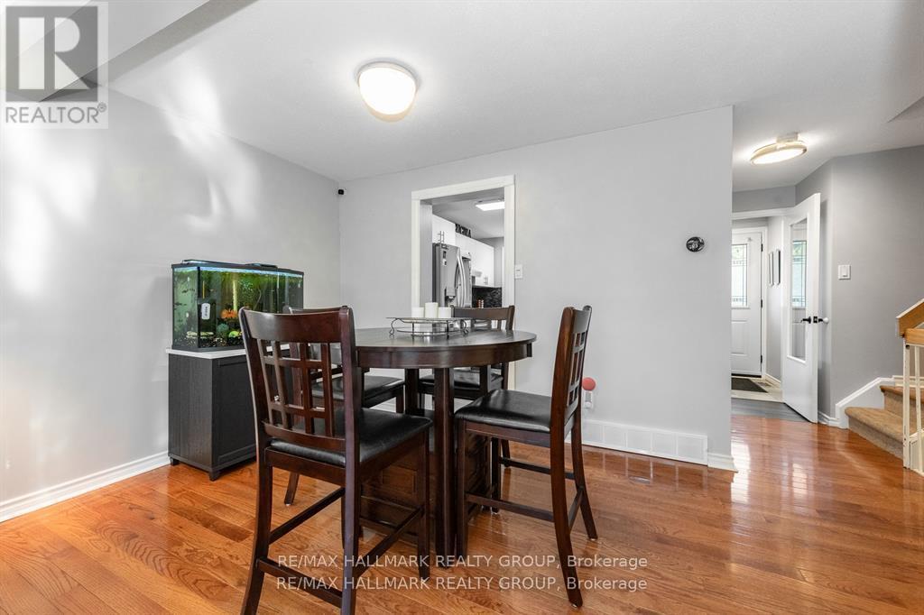 51 - 1803 Lamoureux Drive, Ottawa, ON - Indoor Photo Showing Dining Room