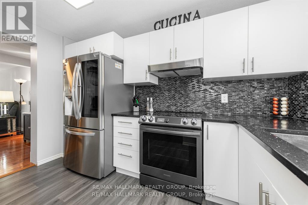 51 - 1803 Lamoureux Drive, Ottawa, ON - Indoor Photo Showing Kitchen With Upgraded Kitchen