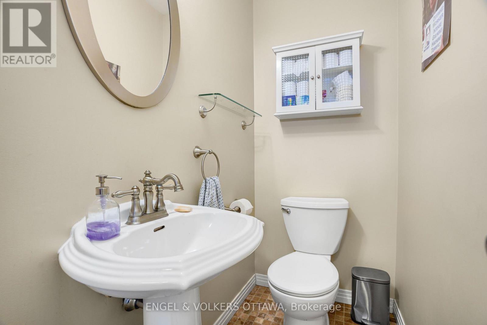 293 Somerset Street E, Ottawa, ON - Indoor Photo Showing Bathroom