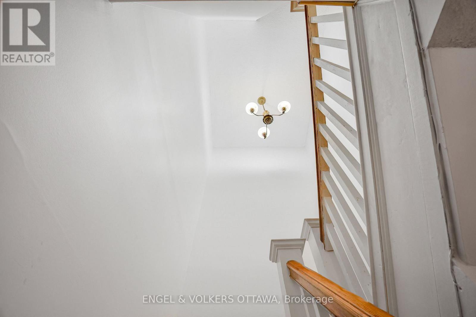 293 Somerset Street E, Ottawa, ON - Indoor Photo Showing Other Room