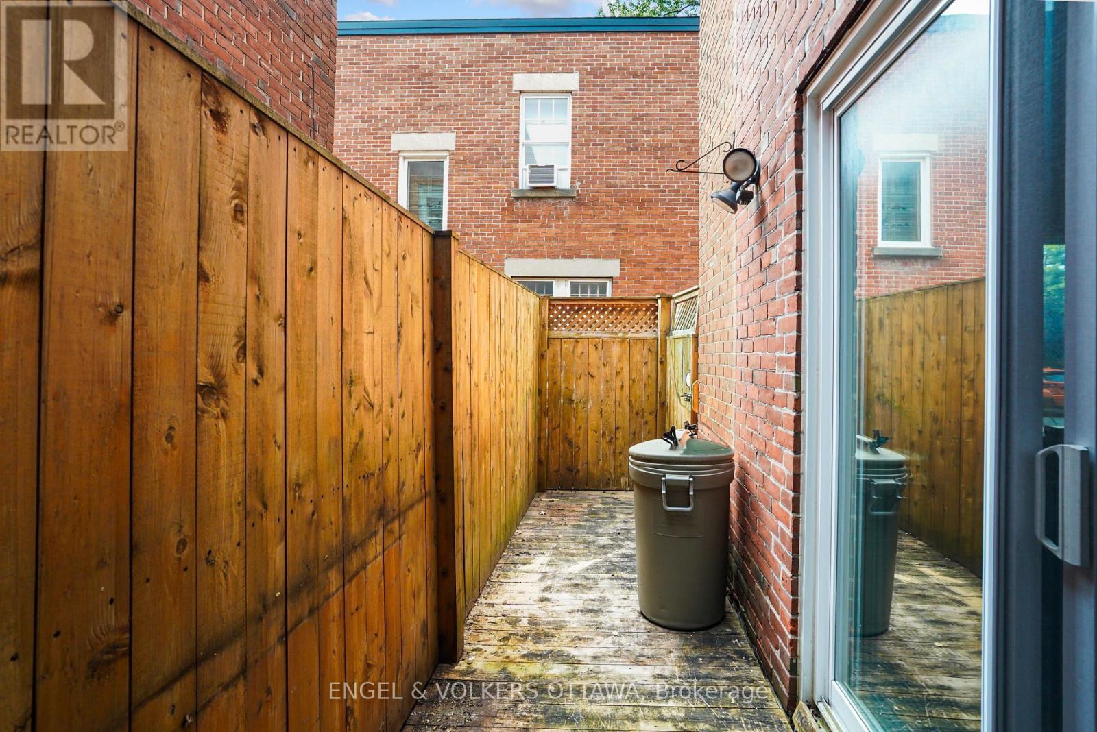 293 Somerset Street E, Ottawa, ON - Photo Showing Other Room