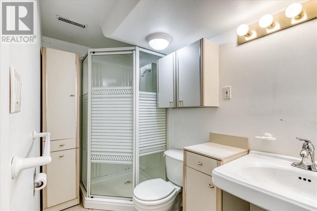 147 Cranbrook Crescent, Sudbury, ON - Indoor Photo Showing Bathroom