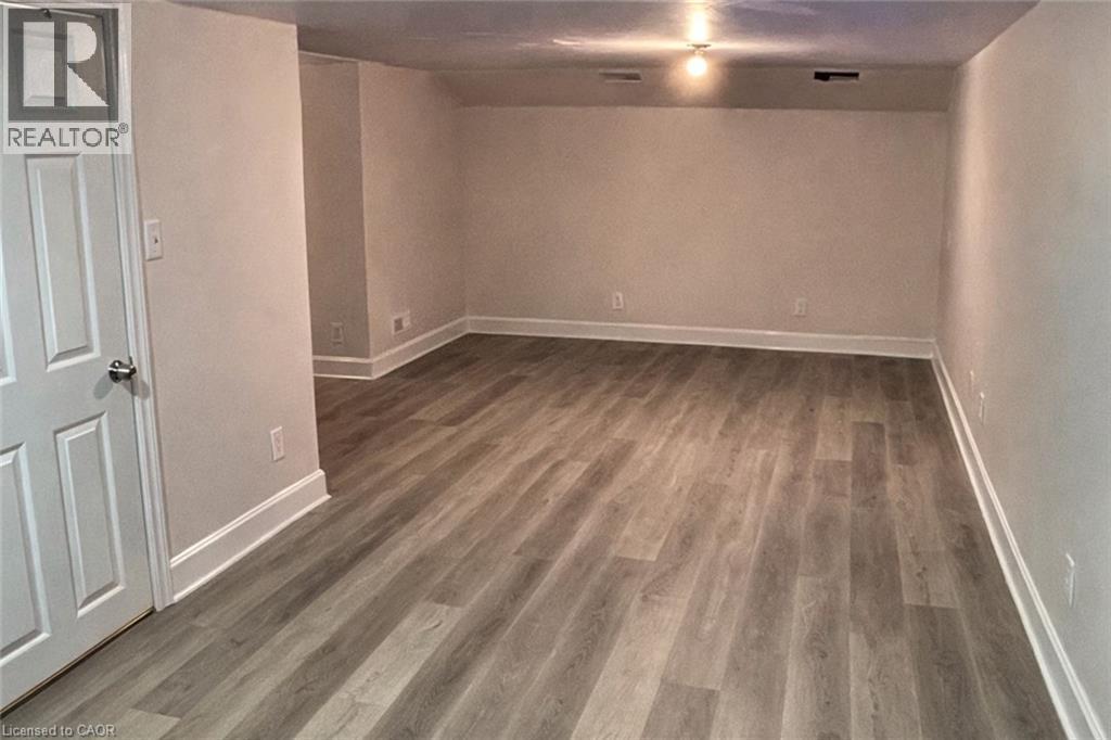 940 Barton Street E, Hamilton, ON