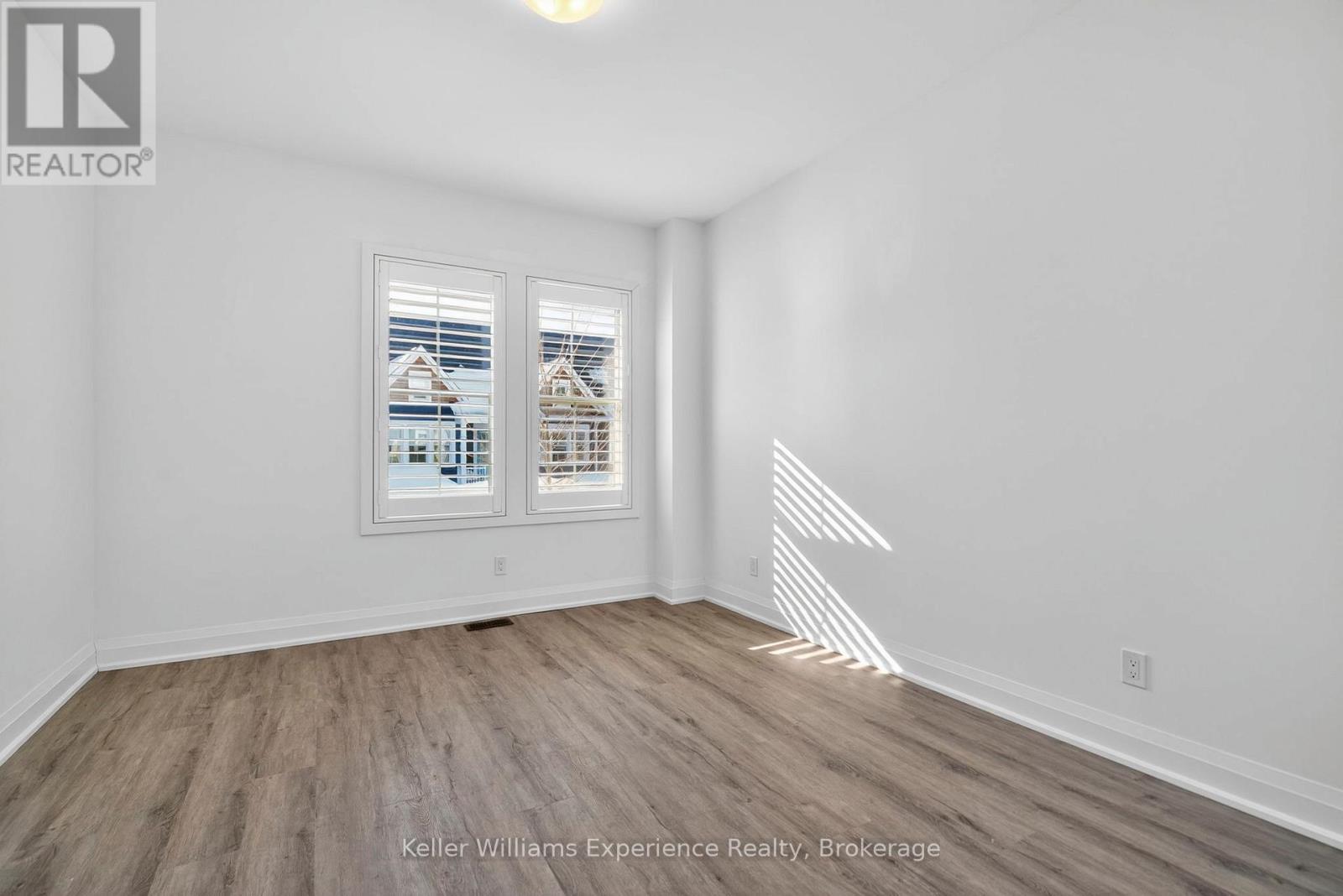 10 Danielle Crescent, Midland, ON - Indoor Photo Showing Other Room