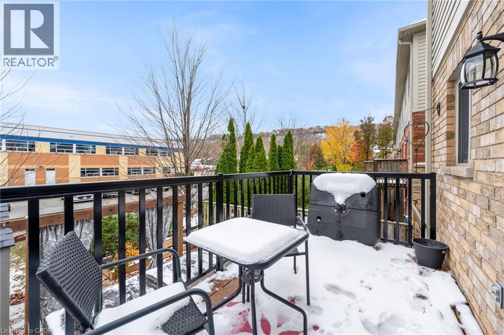 45 Hemlock Way, Grimsby, ON - Outdoor With Deck Patio Veranda With Exterior