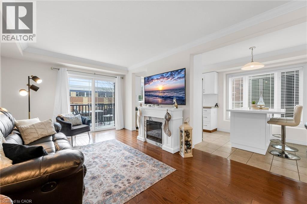 45 Hemlock Way, Grimsby, ON - Indoor Photo Showing Living Room With Fireplace