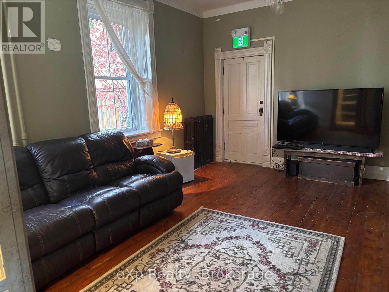 16 Peter Street S, South Bruce, ON - Indoor Photo Showing Living Room