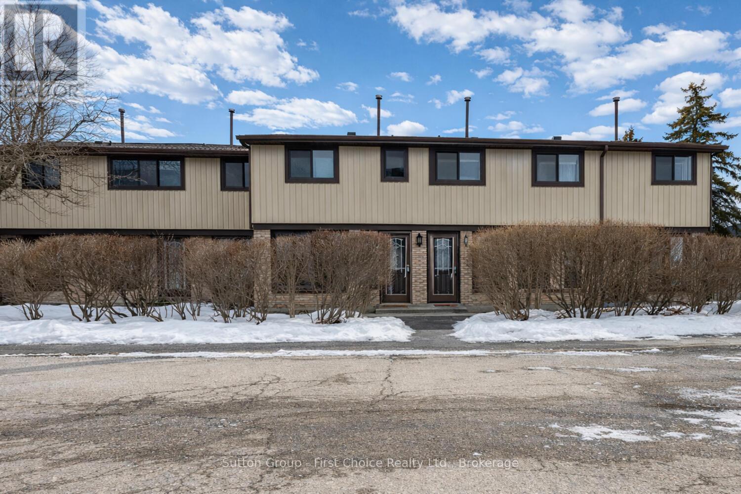 12 - 91 Avonwood Drive, Stratford, ON - Outdoor