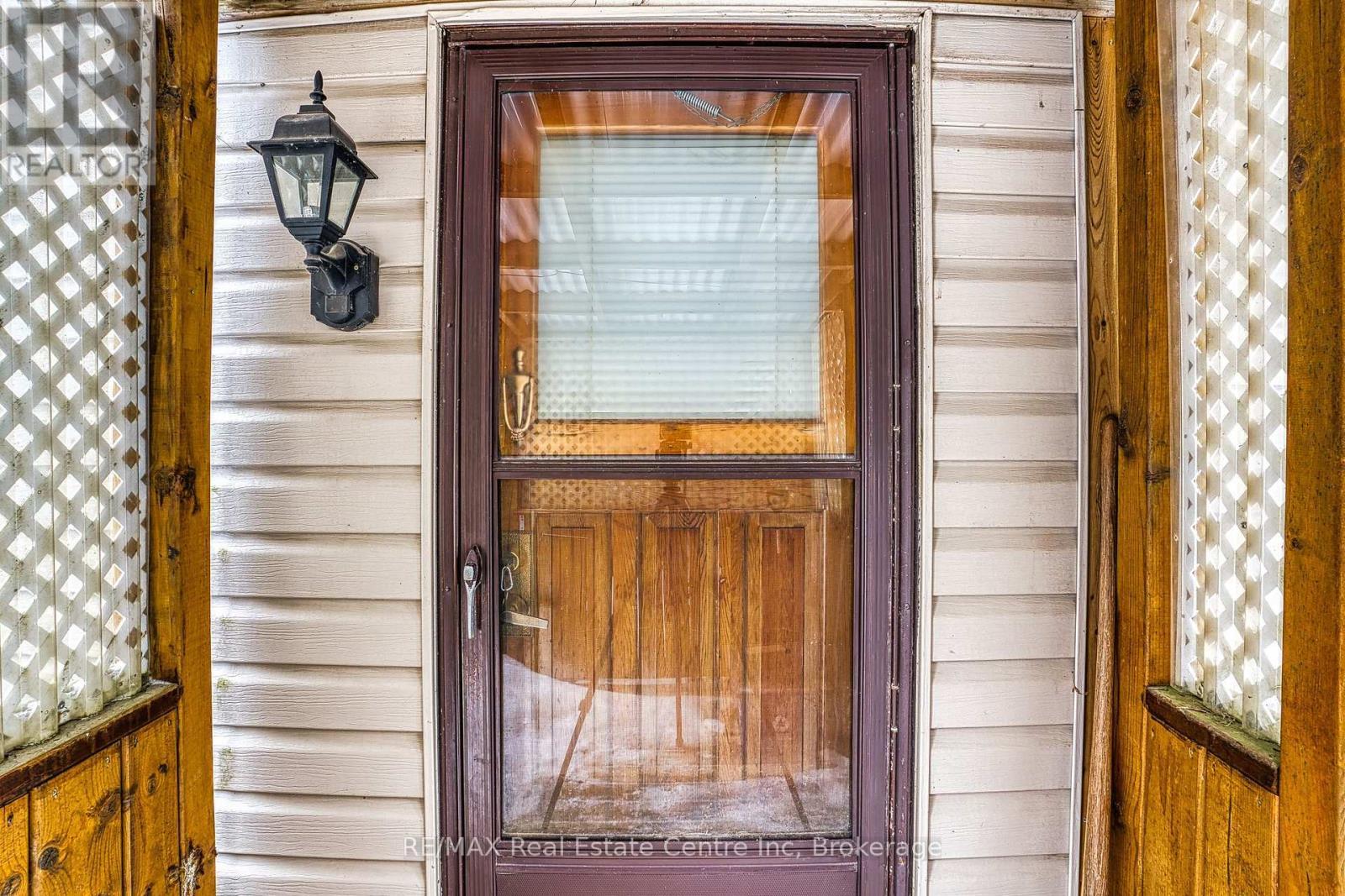 54 First Avenue, Wellington North, ON - Indoor Photo Showing Other Room