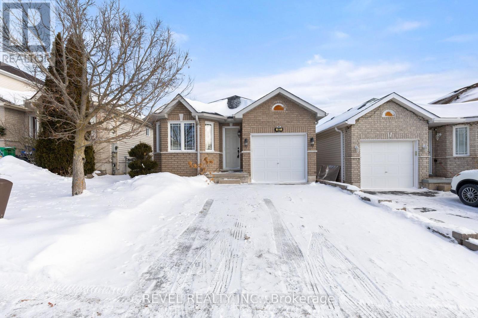 617 Clancy Crescent, Peterborough (Otonabee Ward 1), ON - Outdoor With Facade
