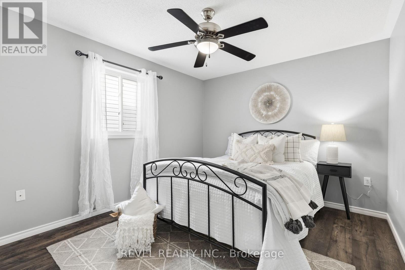 617 Clancy Crescent, Peterborough (Otonabee Ward 1), ON - Indoor Photo Showing Bedroom