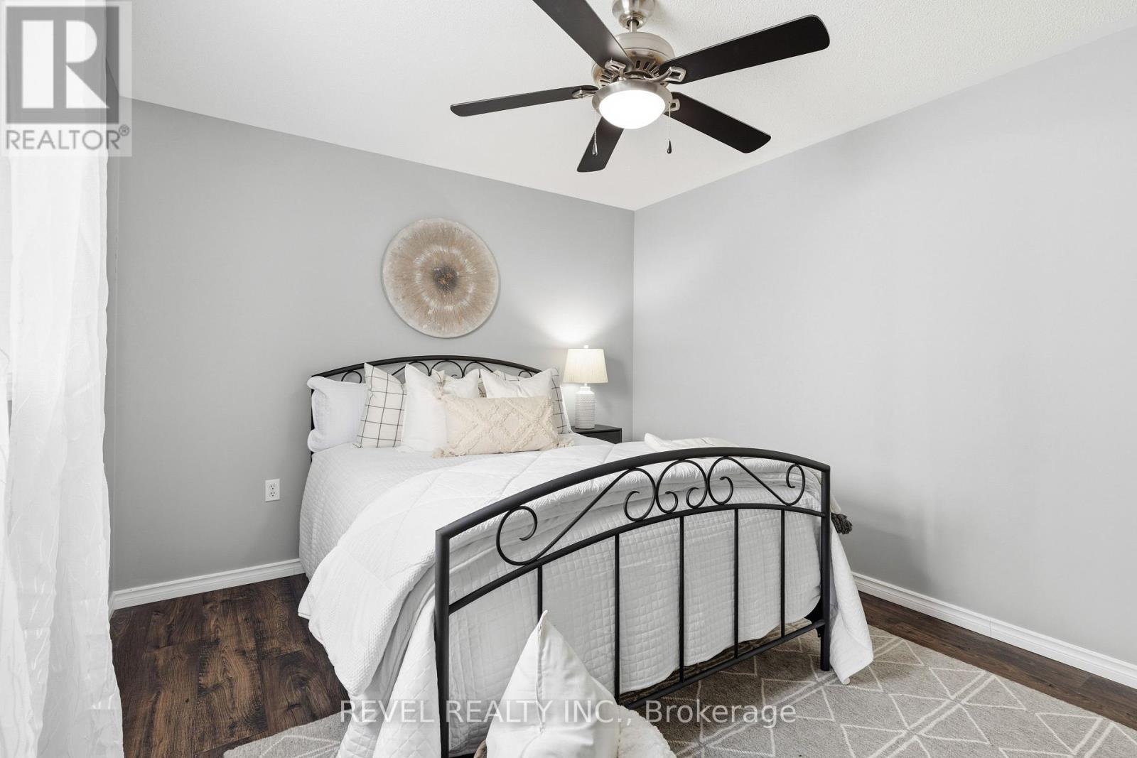 617 Clancy Crescent, Peterborough (Otonabee Ward 1), ON - Indoor Photo Showing Bedroom